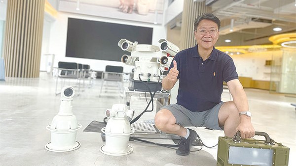 株洲新聞網(wǎng)|傲英創(chuàng)視練就一雙“火眼金睛” ，做機場的“守護神”
